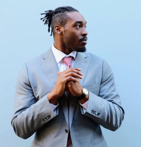 Geneo Grissom is a defensive lineman in NFL.